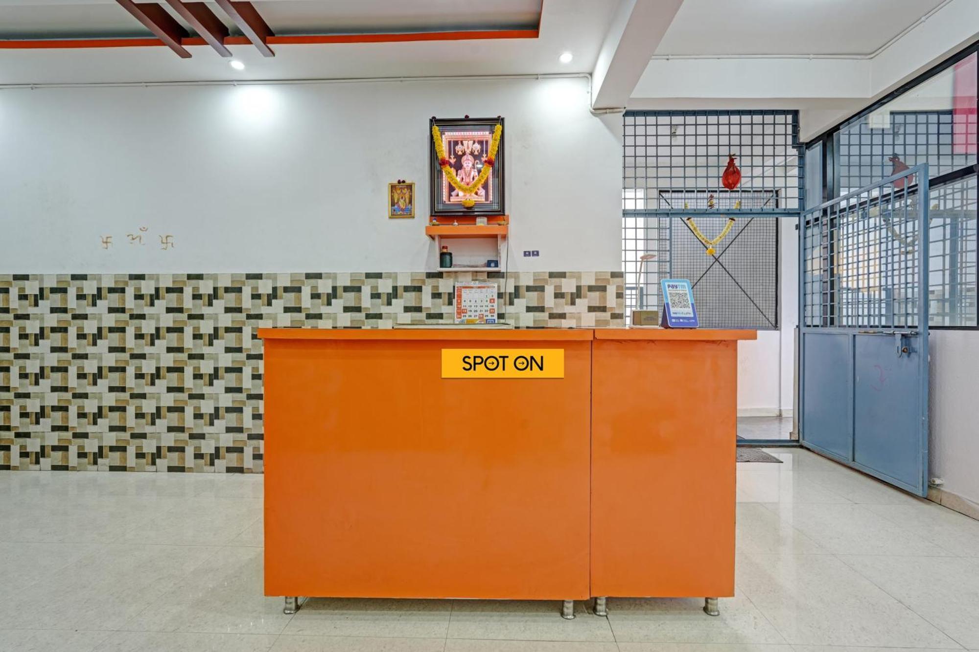 Hotel Spot On Anugraha Residency Kumbalgod Exterior foto
